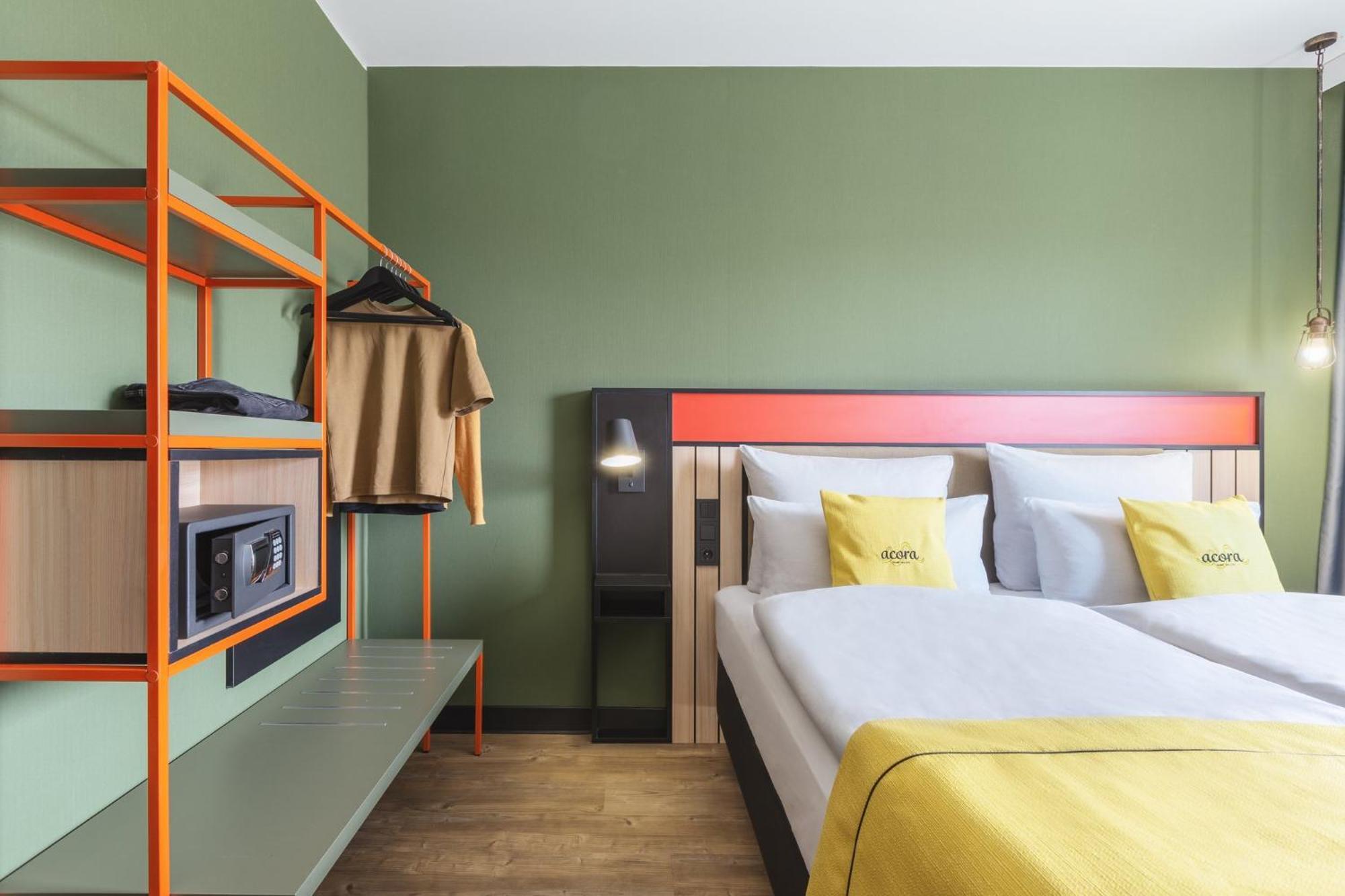 - The Niu, Amity By Ihg Hotel Potsdam